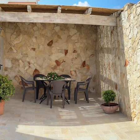 L'Essenziale Apartment Porto Torres Exterior photo