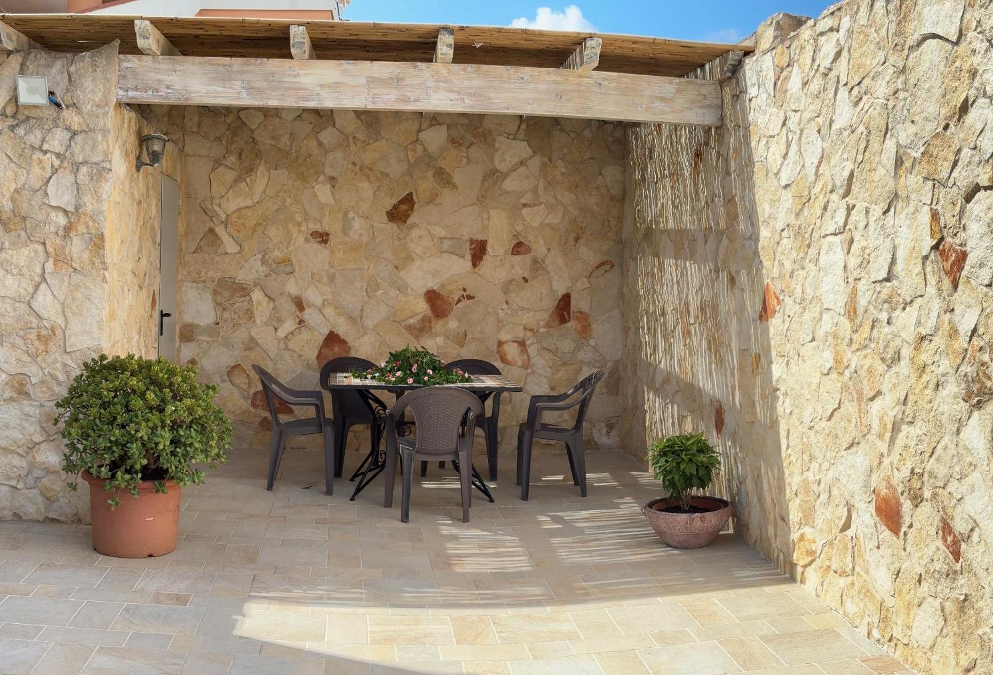 L'Essenziale Apartment Porto Torres Exterior photo
